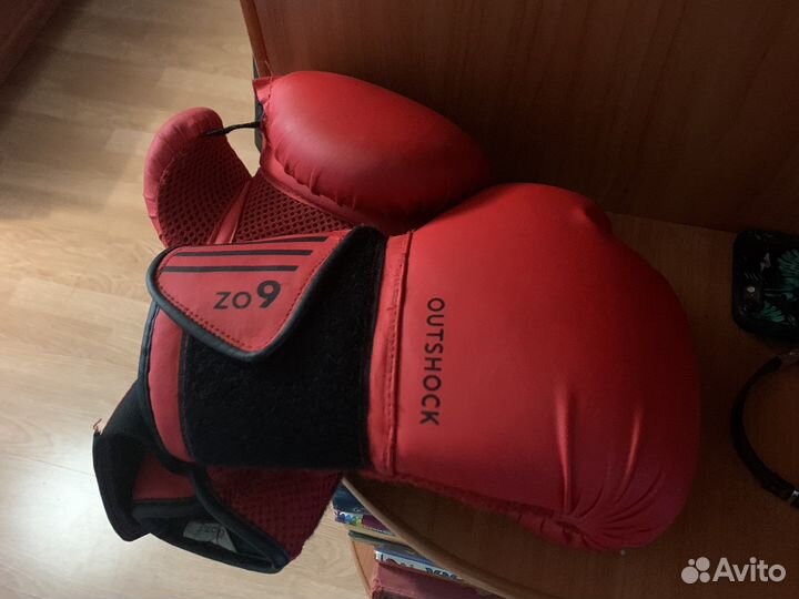 Боксерские перчатки