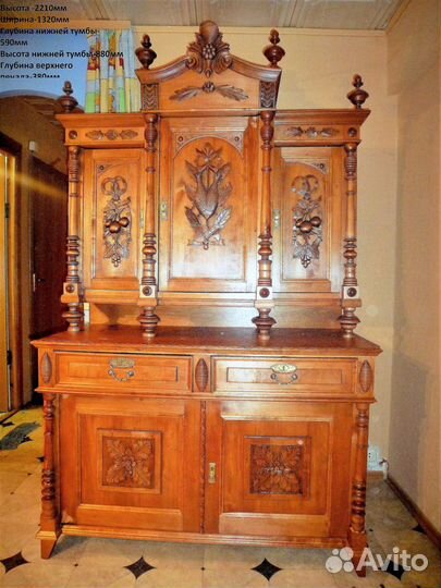 Старинный антикварный буфет