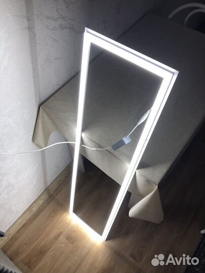 Светильник настенный