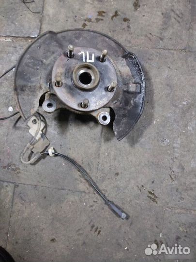 Кулак поворотный передний левый Geely Emgrand Ec7