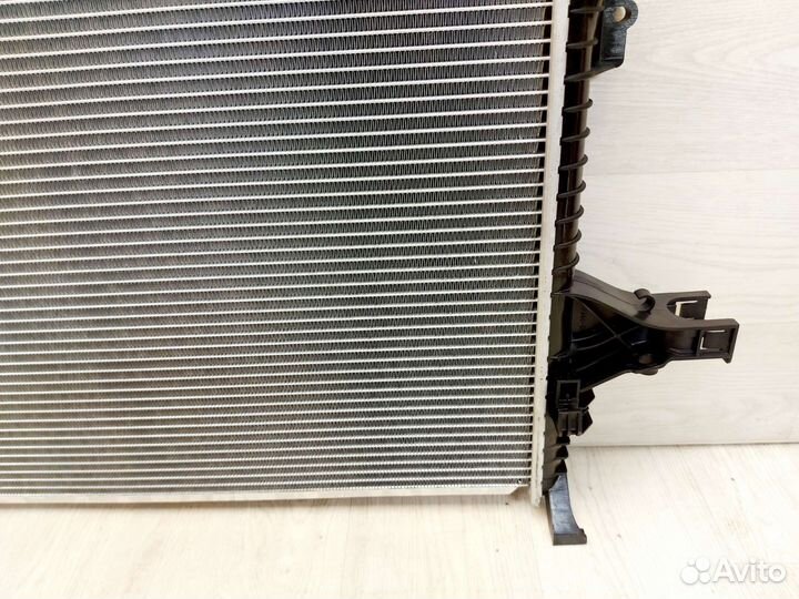 Радиатор охлаждения Volvo XC 90. 2002-2014