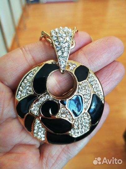 Кулон с камнями бижутерия