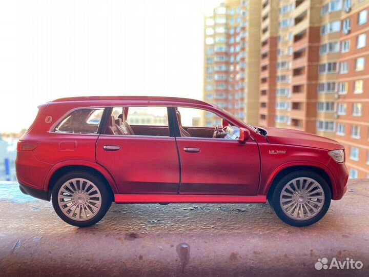 Модель металлическая Mercedes-Benz GLS Красный