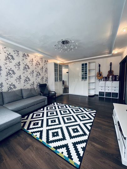 2-к. квартира, 82,8 м², 2/14 эт.