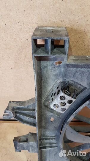 Диффузор Renault Duster 2012-2016 214817577r