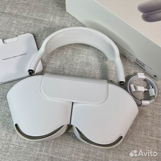 Наушники AirPods Max белые с шумоподавлением