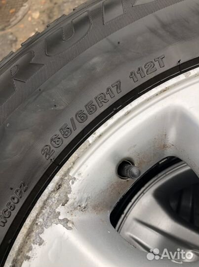 Bridgestone Blizzak Ice 265/65 R17