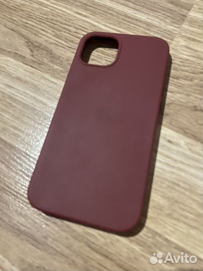 Чехол на iPhone 13