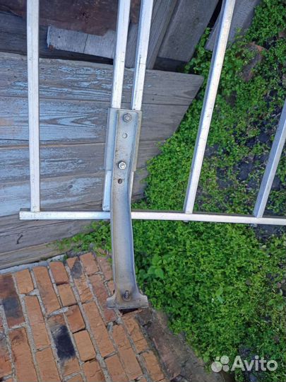 Багажник на машину