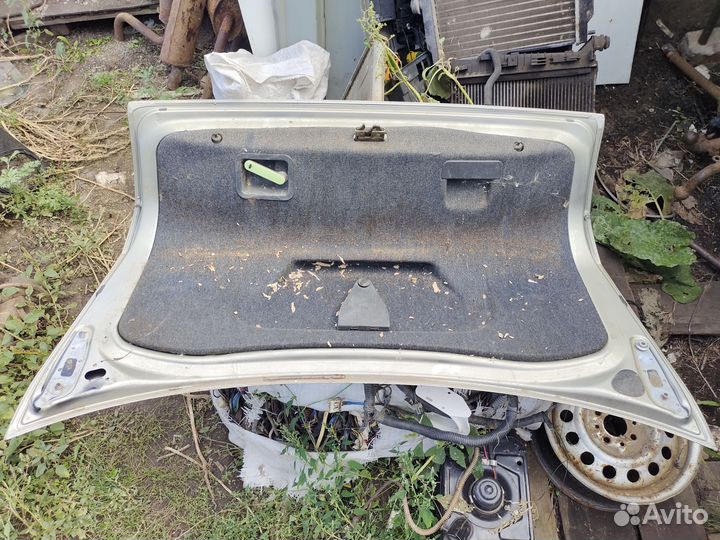 Крышка багажника на Ауди А4 В6