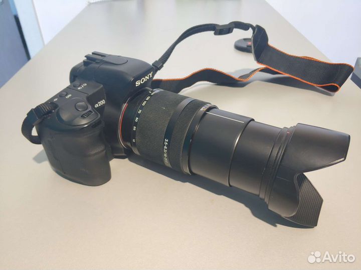 Зеркальный фотоаппарат sony А200
