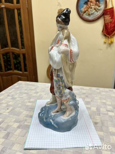 Статуэтка «майская ночь»