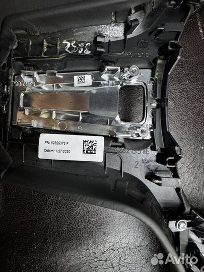 Накладка на руль BMW G20 оригинальная