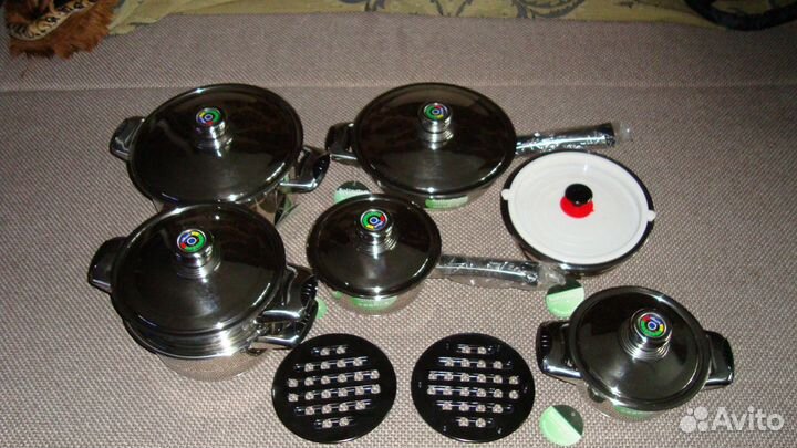 Набор кастрюль (новый)