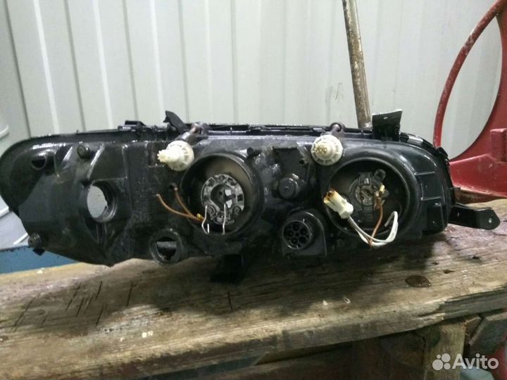 Фара Opel Omega левая