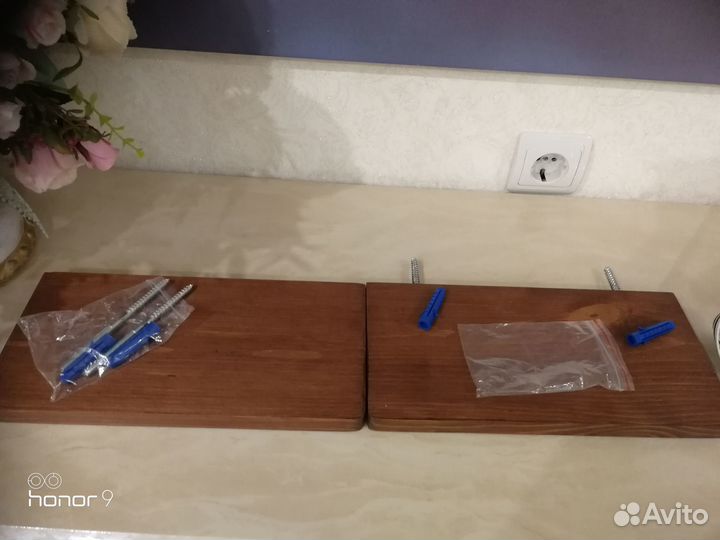 Полка настенная навесная