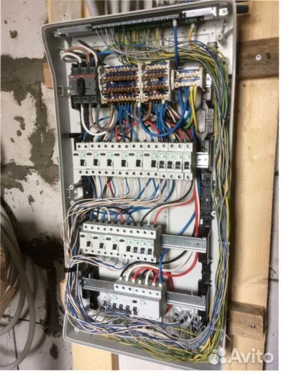 Электрик. Услуги Электрика