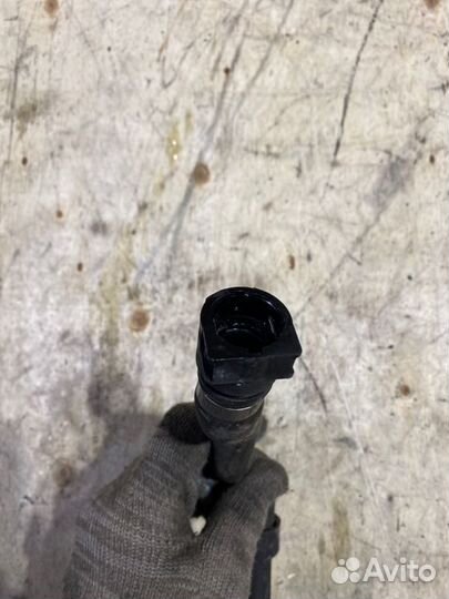 Патрубок системы охлаждения Bmw 7-Series F01/F02