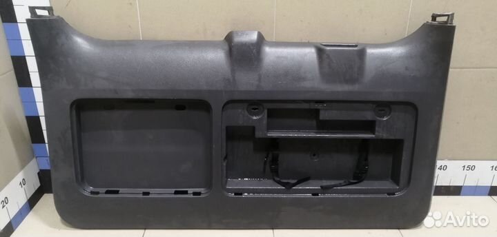 Обшивка двери багажника Land Cruiser (150) -Prado