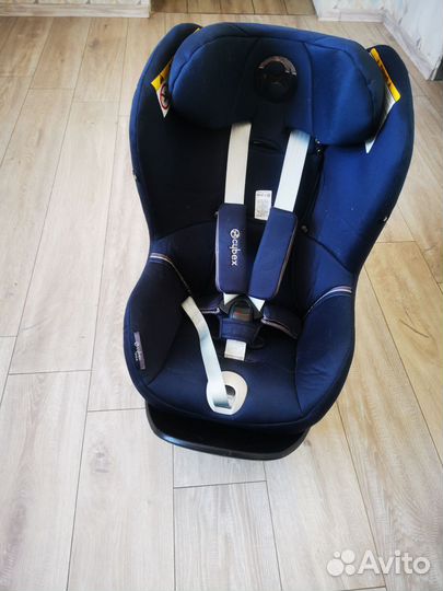 Cybex Sirona M2 i-Size + Base M