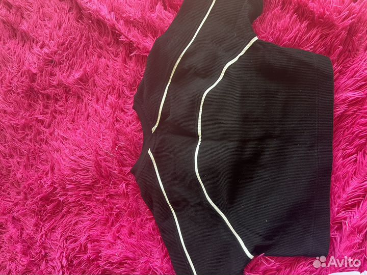 Спортивный топ/футболка