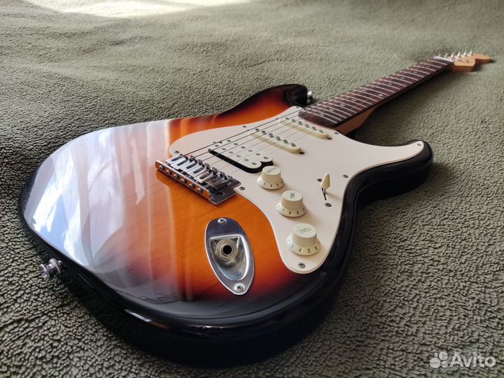 Электрогитара Fender squier bullet Strat