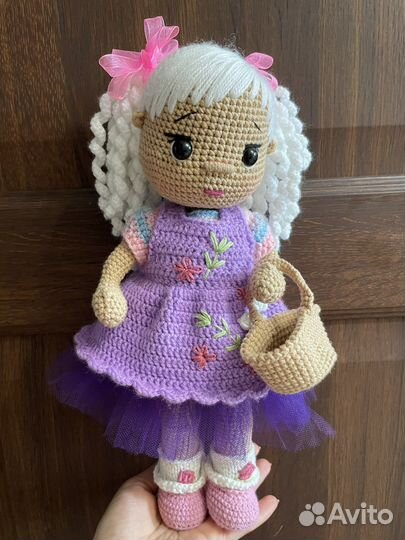 Кукла вязаная