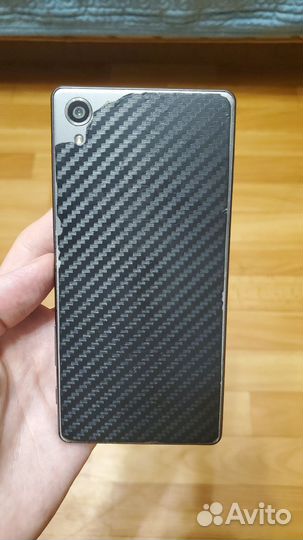 Sony Xperia X, 3/64 ГБ
