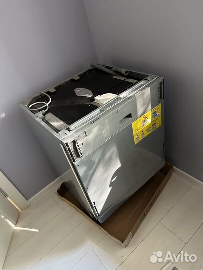 Посудомоечная машина Electrolux eea917103l