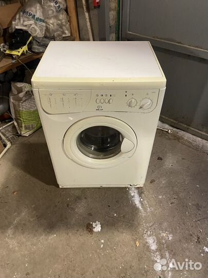Стиральная машина с вертикальной загрузкой