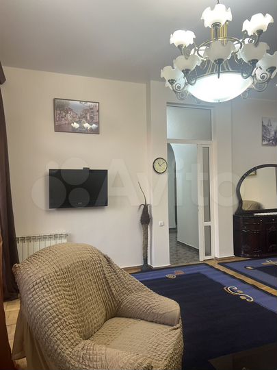 3-к. квартира, 100 м², 1/5 эт.