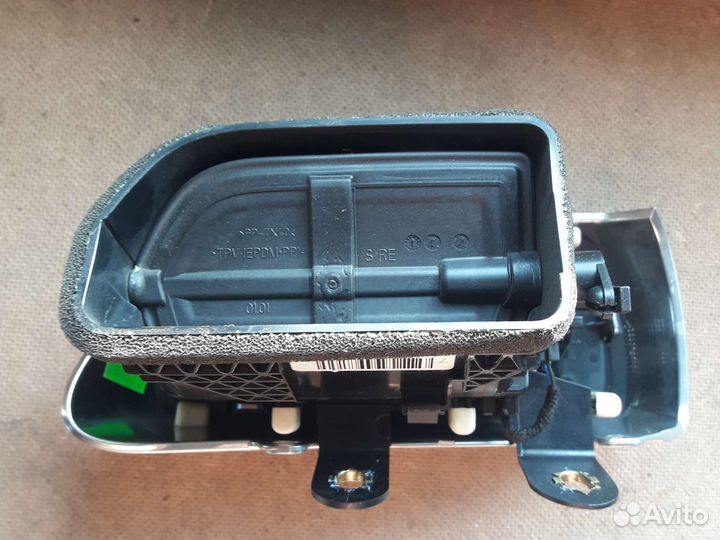 Дефлектор передний правый Porsche cayenne 958