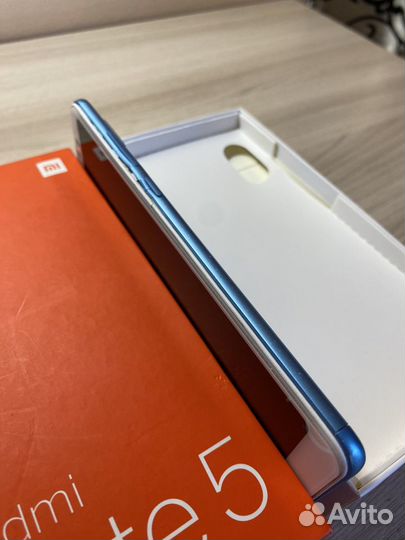 Xiaomi Redmi Note 5, 4/64 ГБ