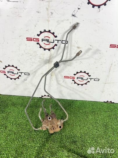 Распределитель тормозной Toyota Celica ZZT231