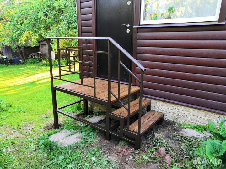 Крыльцо из металла
