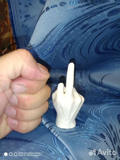 Прикол, подарок колеге.Подставка для колец