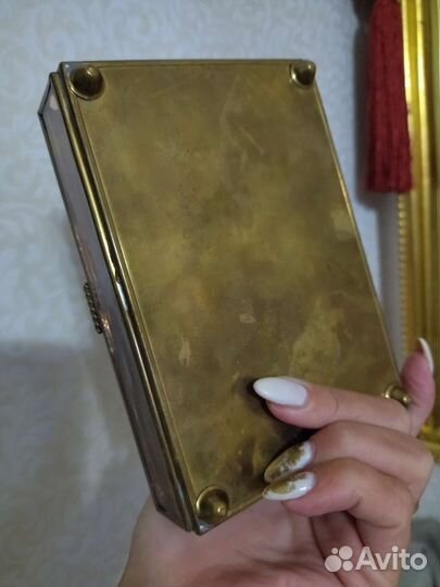 Подставка для помад США