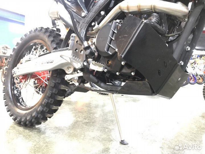 Защита картера и прогрессии FX Moto X8 CBS 300 (во