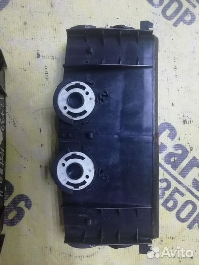 Opel Astra H воздушный Дефлектор В торпедо