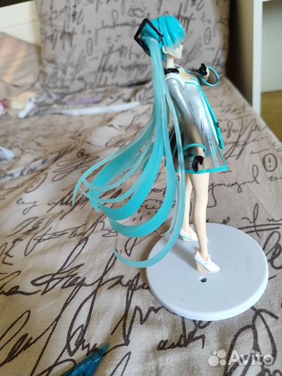 Фигурка Мику