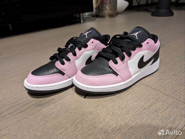 Крос-ки жен. Nike Jordan 1 low Arctic Pink 4Y US