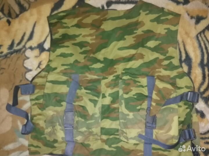 Жилет для охоты и рыбалки