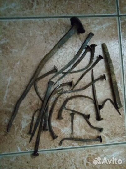 Старинные кованные гвозди