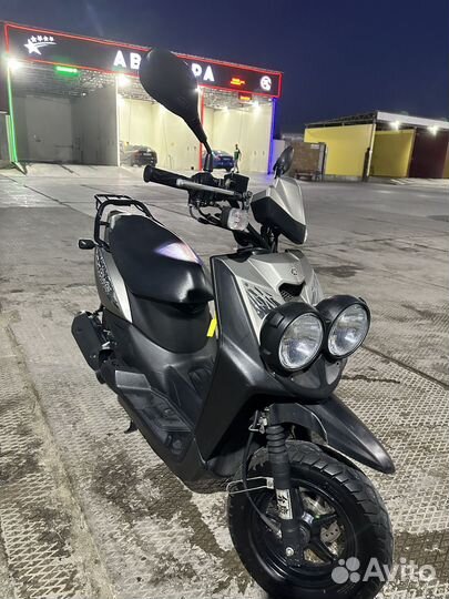 Продается скутер Yamaha