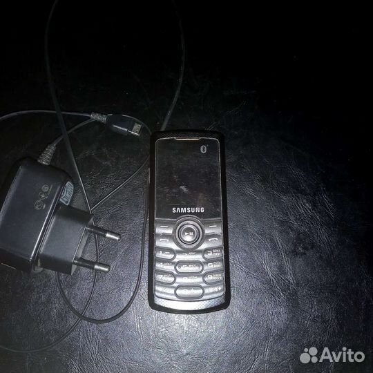 Samsung E2210