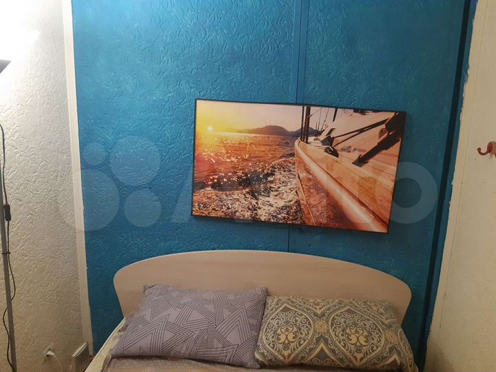 Комната 15 м² в 4-к., 1/5 эт.