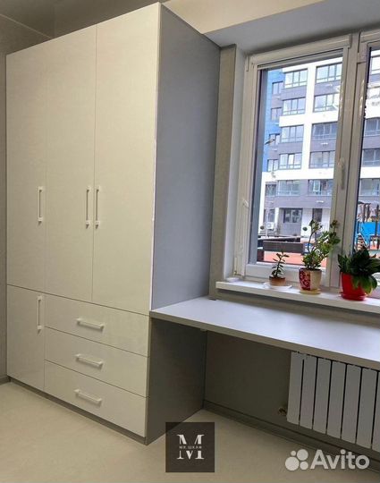 Современный шкаф