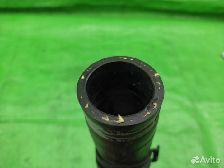 Патрубок радиатора нижний 4.2 BAR Audi Q7/Touareg