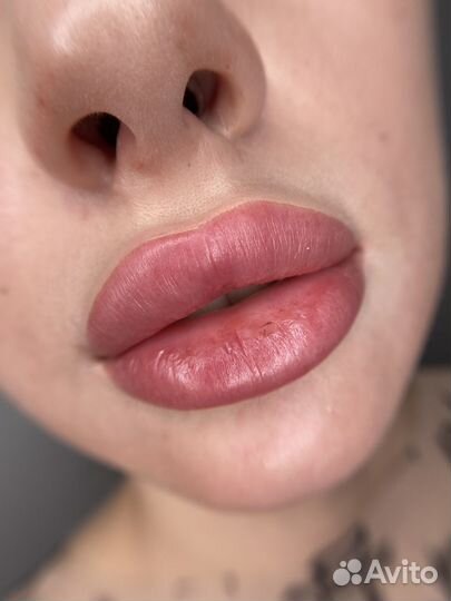 Перманентный макияж губ