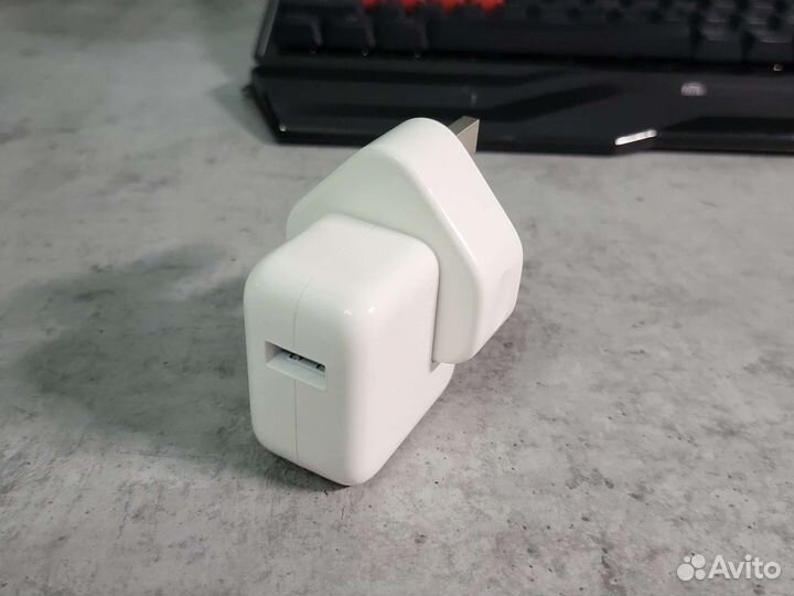Блок питания для зарядки айпад оригинальный 12W